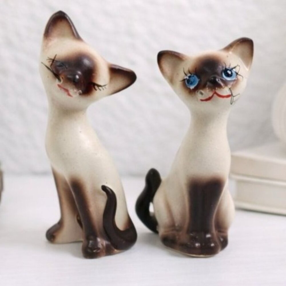 Vintage 1950s Siamese Cat Figurines 6" Hand-Painted Ceramic Pair With Glass Eyes